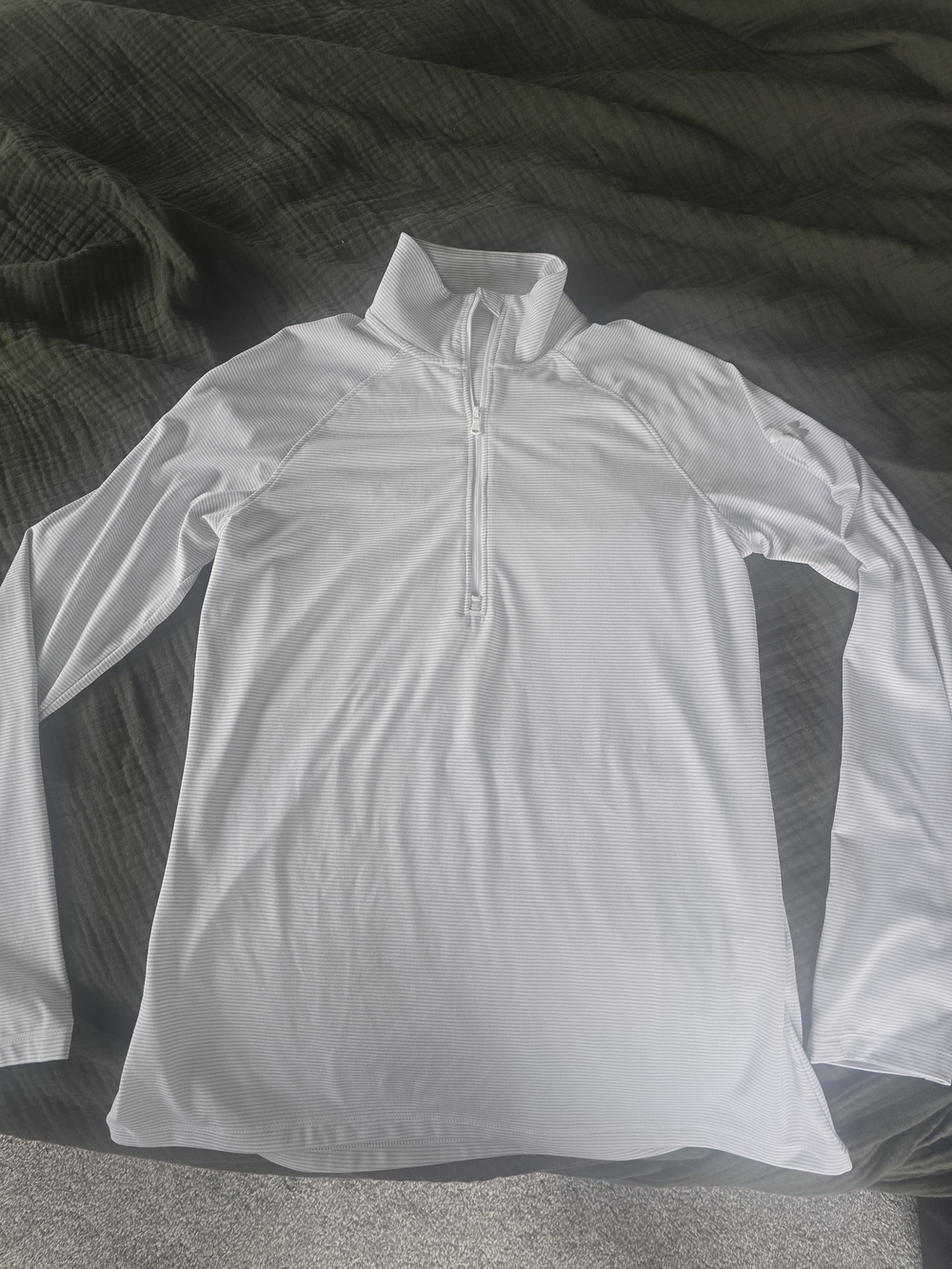 Under Armour White HeatGear Pullover